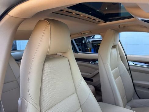 Used 2014 Porsche Panamera S RWD image 33
