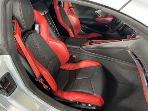 Used 2021 Chevrolet Corvette Stingray Premium Cpe w/ Z51 Performance Package RWD image 7