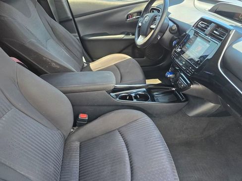 Used 2017 Toyota Prius Three FWD image 15