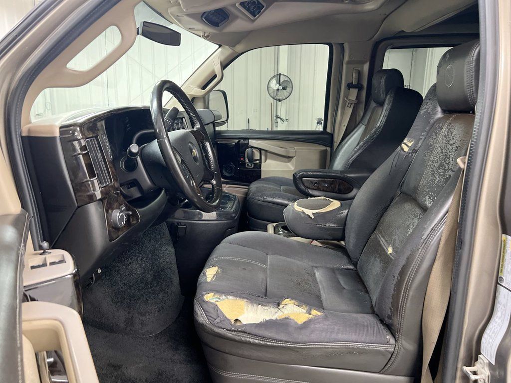 Used 2016 Chevrolet Express 2500 RWD image 19