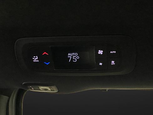 New 2026 Chrysler Pacifica Limited w/ S Appearance Package AWD/4WD image 36