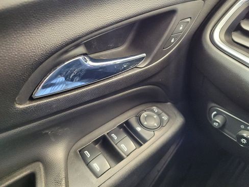 Used 2022 Chevrolet Equinox LT image 27