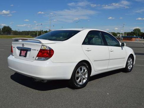 Used 2006 Toyota Camry XLE FWD image 8