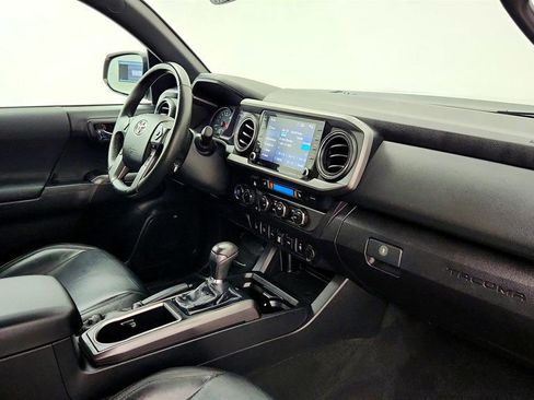 Used 2021 Toyota Tacoma TRD Off-Road w/ TRD Premium Off Road Package image 20