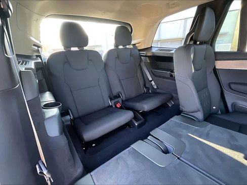 New 2026 Volvo XC90 B5 Plus image 28