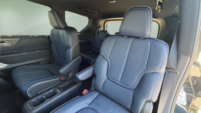 Used 2027 INFINITI QX80 Sensory w/ Sport Exterior Package AWD/4WD image 40