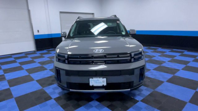 Used 2025 Hyundai Santa Fe Limited AWD/4WD image 3