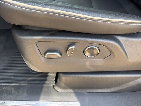 Certified 2024 Cadillac Escalade ESV Premium Luxury w/ Performance Package image 17