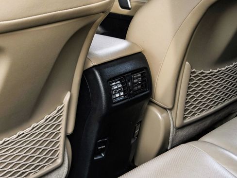 Used 2014 Toyota 4Runner Limited image 40