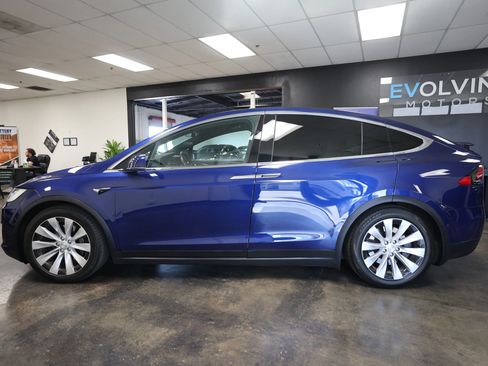 Used 2020 Tesla Model X Long Range image 10