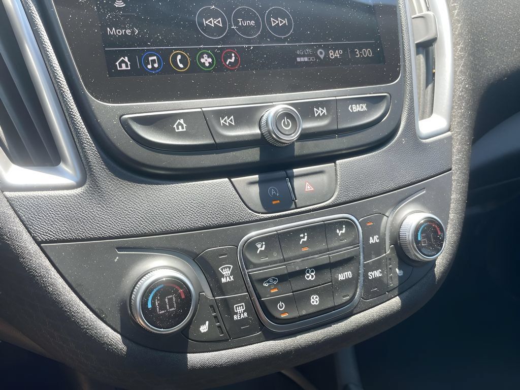 Used 2025 Chevrolet Malibu LT FWD image 33