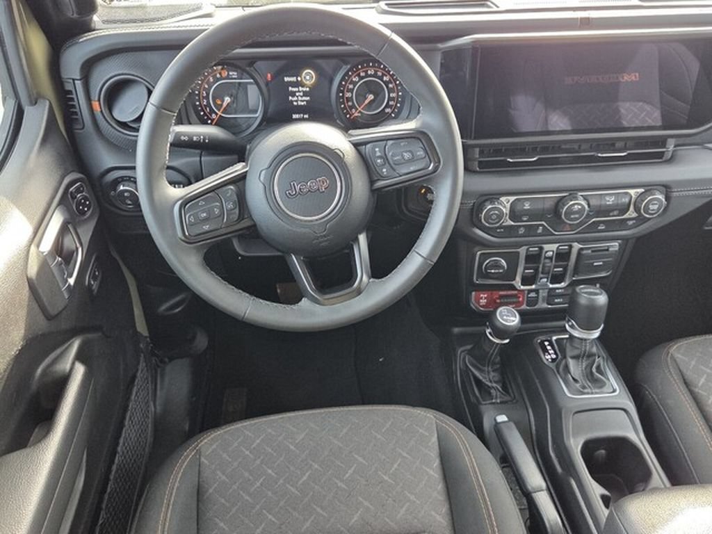 Used 2026 Jeep Gladiator Mojave AWD/4WD image 5