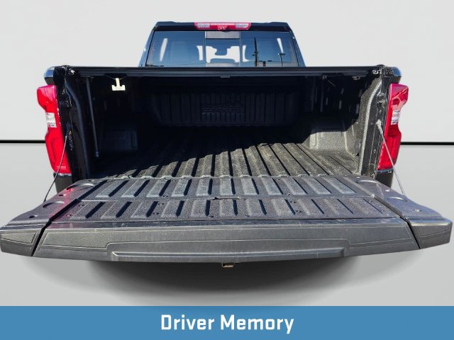 Used 2024 Chevrolet Silverado 1500 High Country w/ Midnight Edition AWD/4WD image 17