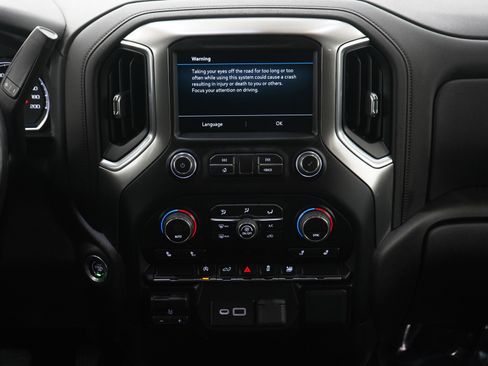 Used 2019 Chevrolet Silverado 1500 LT image 18