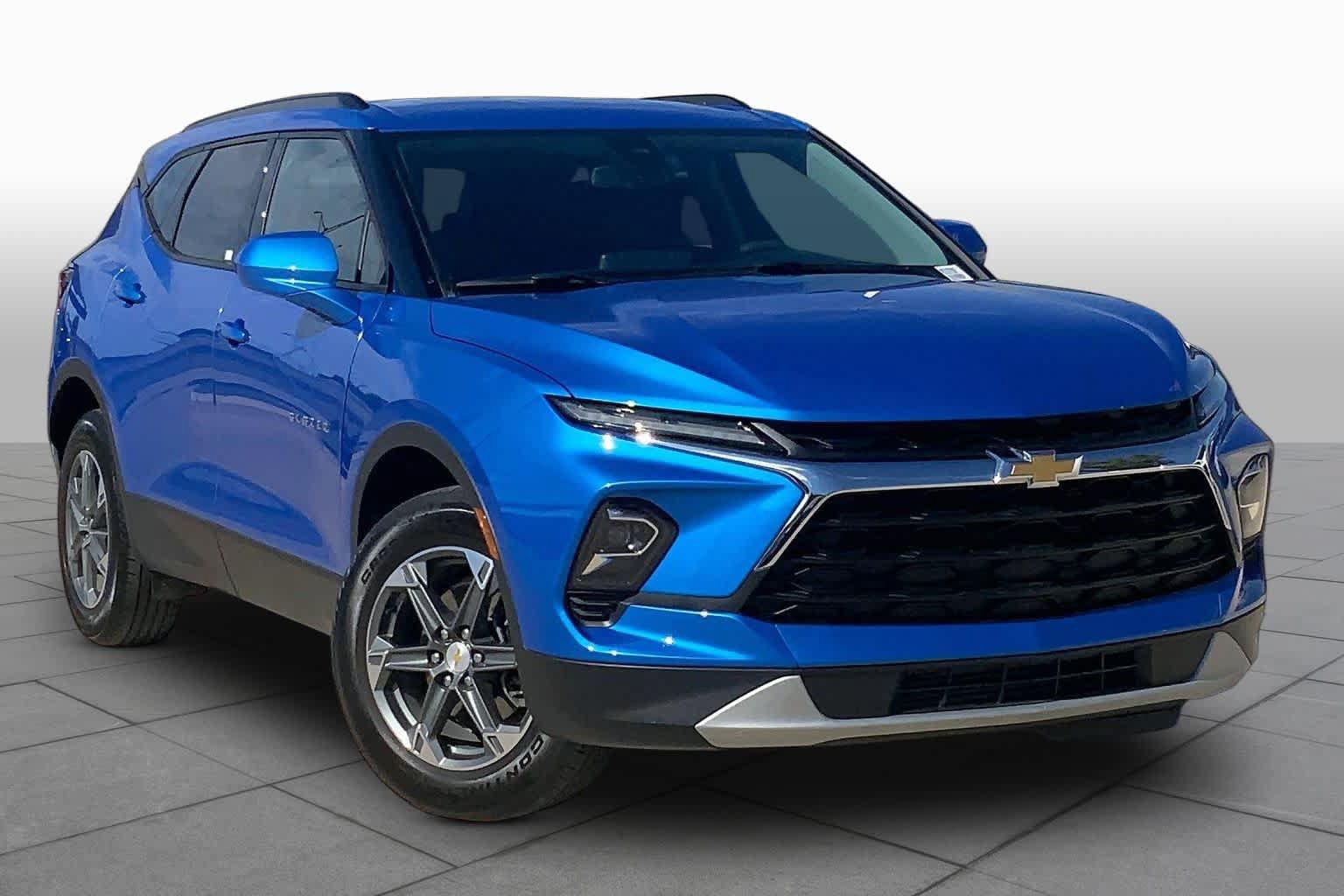 Used 2024 Chevrolet Blazer LT w/ Convenience Package FWD image 3