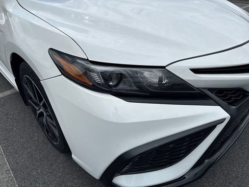 Used 2024 Toyota Camry SE w/ Cold Weather Package FWD image 12