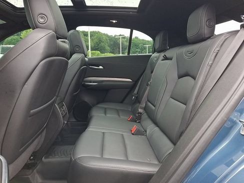Certified 2024 Cadillac XT4 Premium Luxury w/ Technology Package AWD/4WD image 8