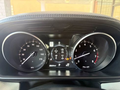 Used 2016 Land Rover Range Rover Sport HSE image 32