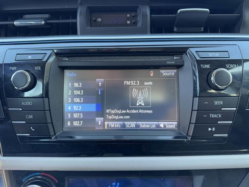 Used 2015 Toyota Corolla LE image 15