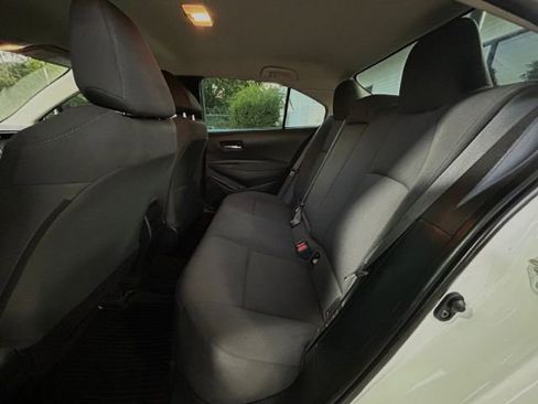 Used 2021 Toyota Corolla LE image 7
