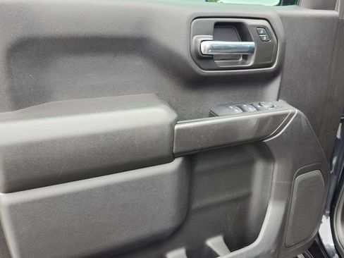 Used 2024 Chevrolet Silverado 1500 Custom Trail Boss w/ Turbomax Blackout Package AWD/4WD image 6