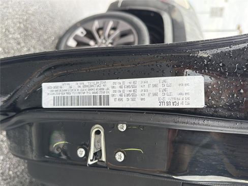 Used 2019 Jeep Cherokee High Altitude image 36