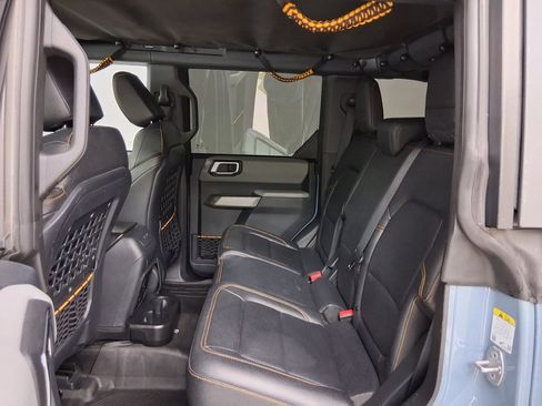 Used 2023 Ford Bronco Badlands image 13