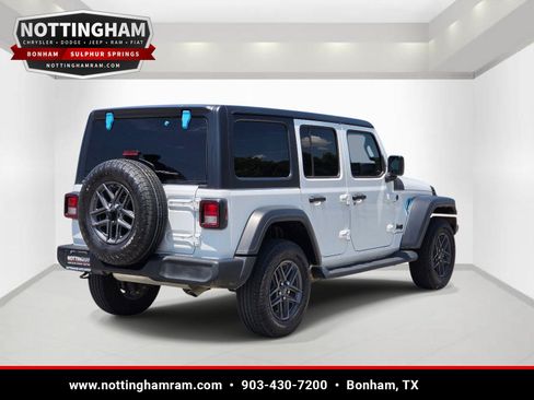 Used 2025 Jeep Wrangler Sport S AWD/4WD image 6