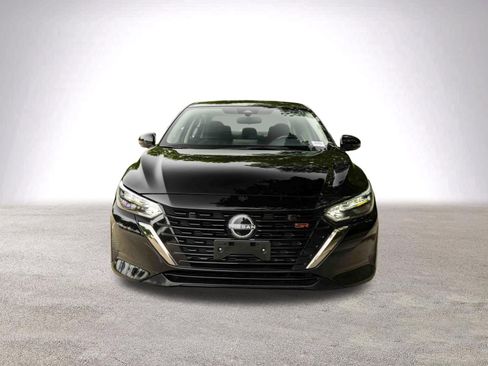 Used 2024 Nissan Sentra SR FWD image 3