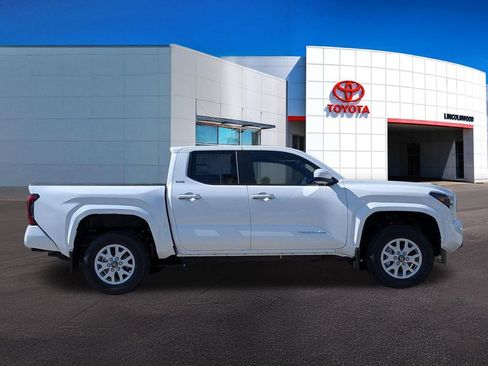 New 2026 Toyota Tacoma SR5 AWD/4WD image 9