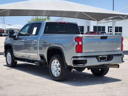 Certified 2024 Chevrolet Silverado 2500 High Country w/ High Country Premium Package AWD/4WD image 7