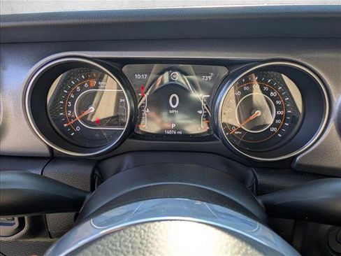 Used 2023 Jeep Gladiator Mojave w/ Cold Weather Group image 10