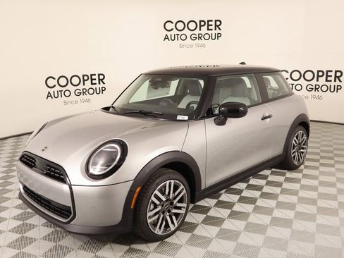 New 2025 MINI Cooper 2-Door Hardtop image 11