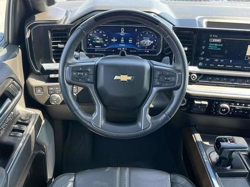 Used 2024 Chevrolet Silverado 1500 High Country w/ High Country Premium Package AWD/4WD image 18