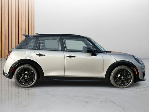 New 2026 MINI Cooper S image 2