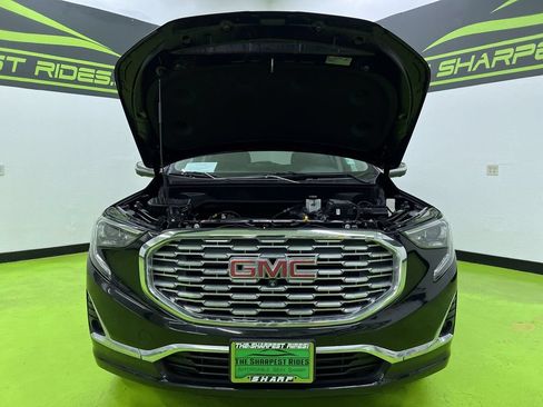 Used 2019 GMC Terrain Denali w/ Advanced Safety Package AWD/4WD image 4