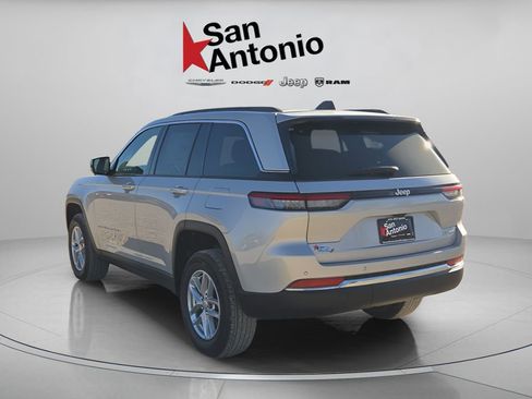 New 2025 Jeep Grand Cherokee Laredo X RWD image 6