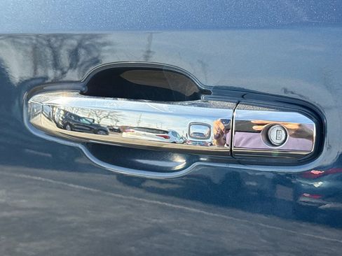 Used 2021 GMC Sierra 1500 SLT w/ SLT Premium Package image 13