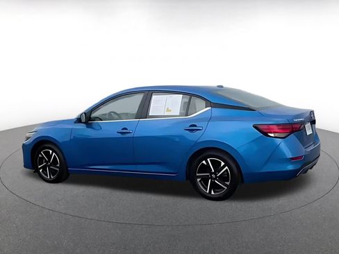Used 2025 Nissan Sentra SV FWD image 9