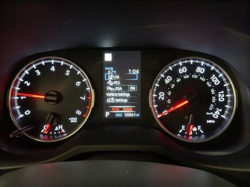 Used 2022 Toyota RAV4 LE FWD image 21