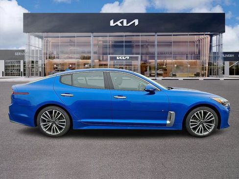 Used 2018 Kia Stinger Premium AWD/4WD image 7
