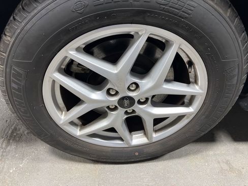 Used 2024 Ford Edge SEL image 41