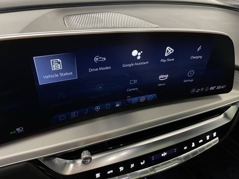 Used 2025 Cadillac Lyriq Sport image 30