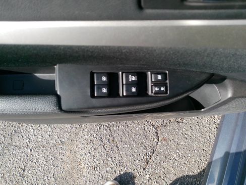 Used 2013 Subaru Legacy 2.5i Premium image 30