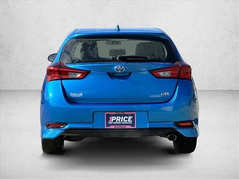 Used 2017 Toyota Corolla iM image 5