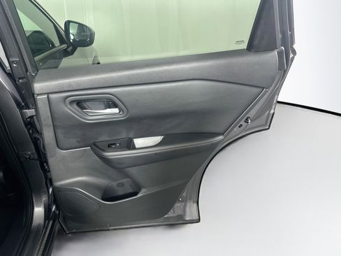 Used 2026 Nissan Rogue SV FWD image 29