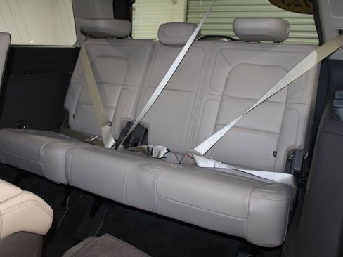 Used 2023 Lincoln Navigator Reserve image 29