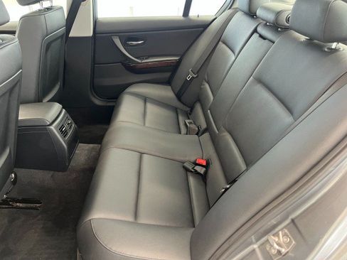 Used 2011 BMW 335i xDrive Sedan AWD/4WD image 23