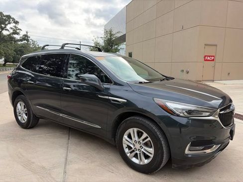 Used 2018 Buick Enclave Essence FWD image 4