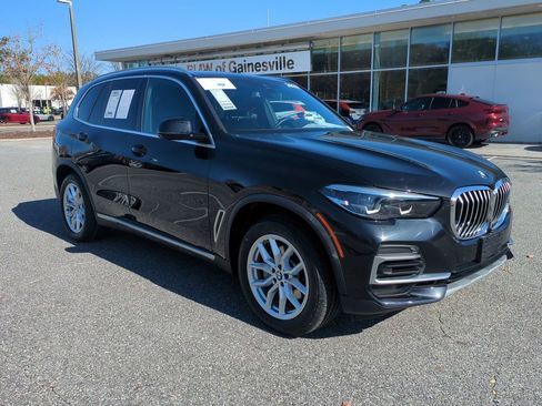 Certified 2023 BMW X5 xDrive40i w/ Premium Package image 3